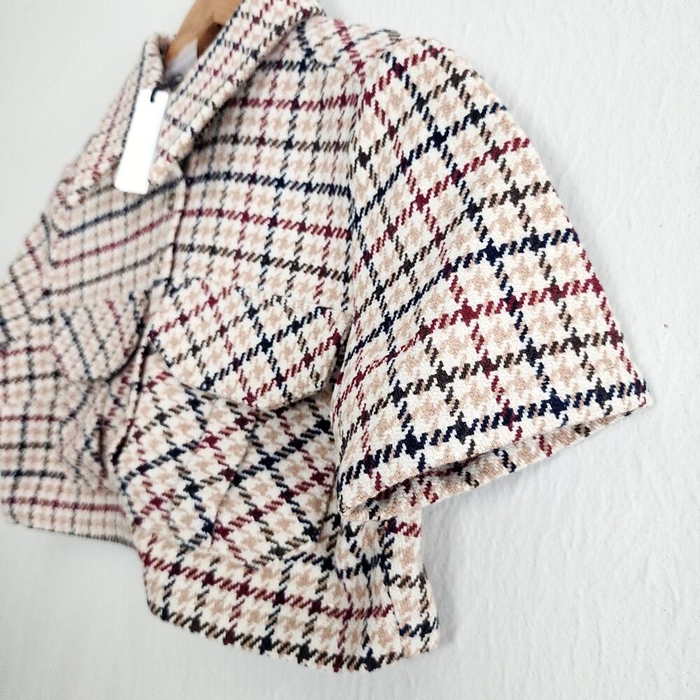 Rumored Coco Plaid Tweed Crop Top Revolve Cream Newberry Button Up XS NWT - Picture 6 of 11